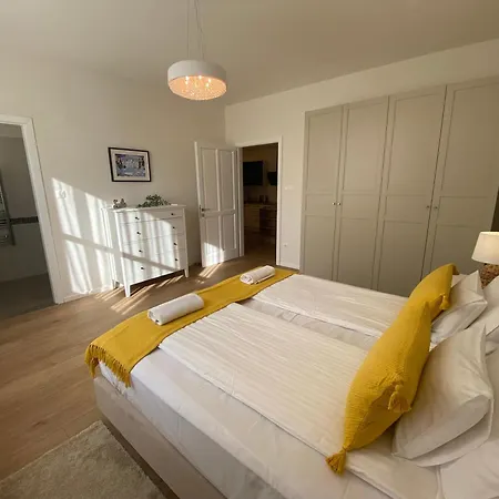 Ultralux Magnolia Center Bestern Apartmán